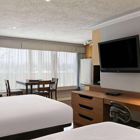 Baymont By Wyndham Edson Hotel Екстериор снимка