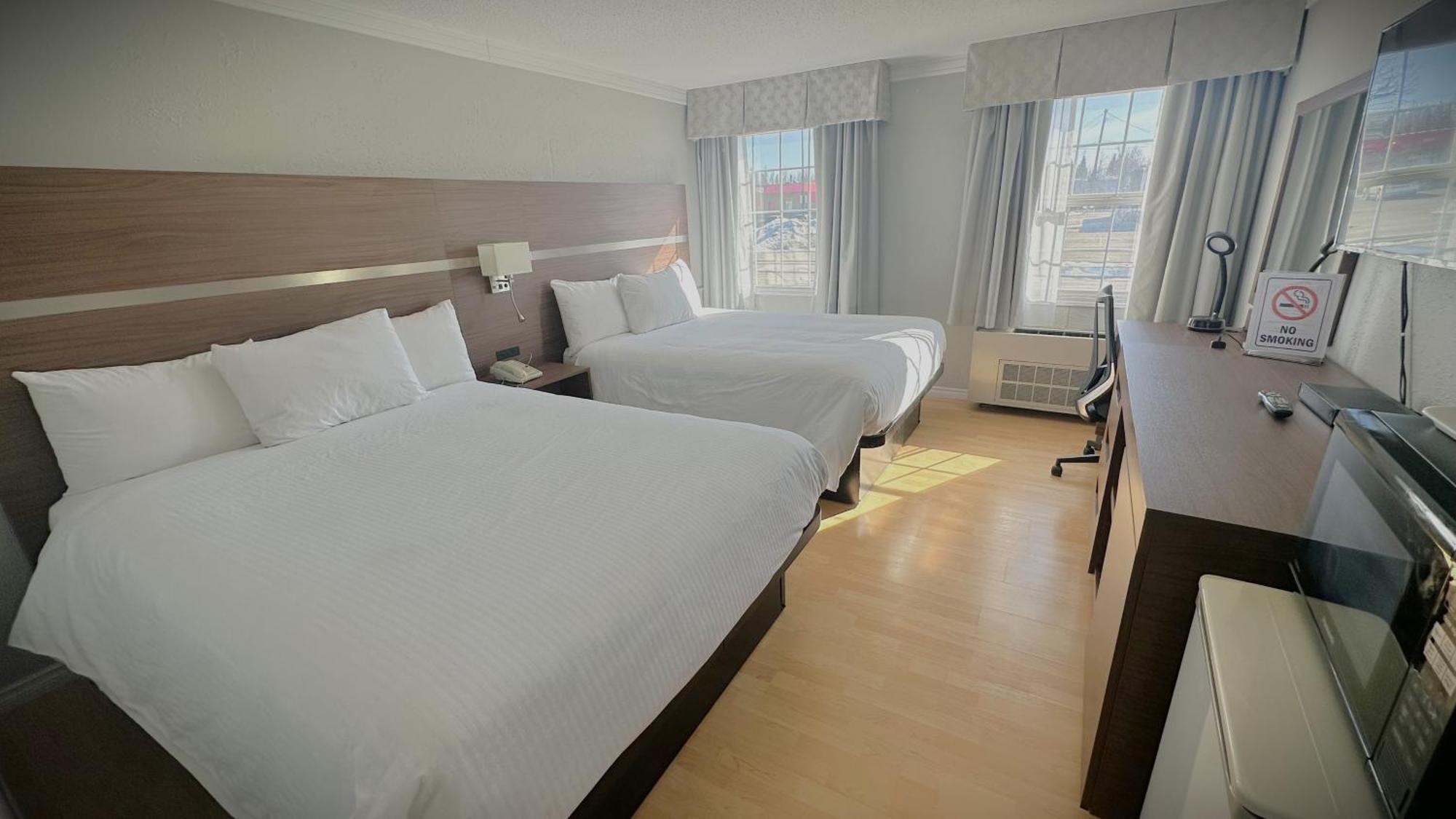 Baymont By Wyndham Edson Hotel Екстериор снимка