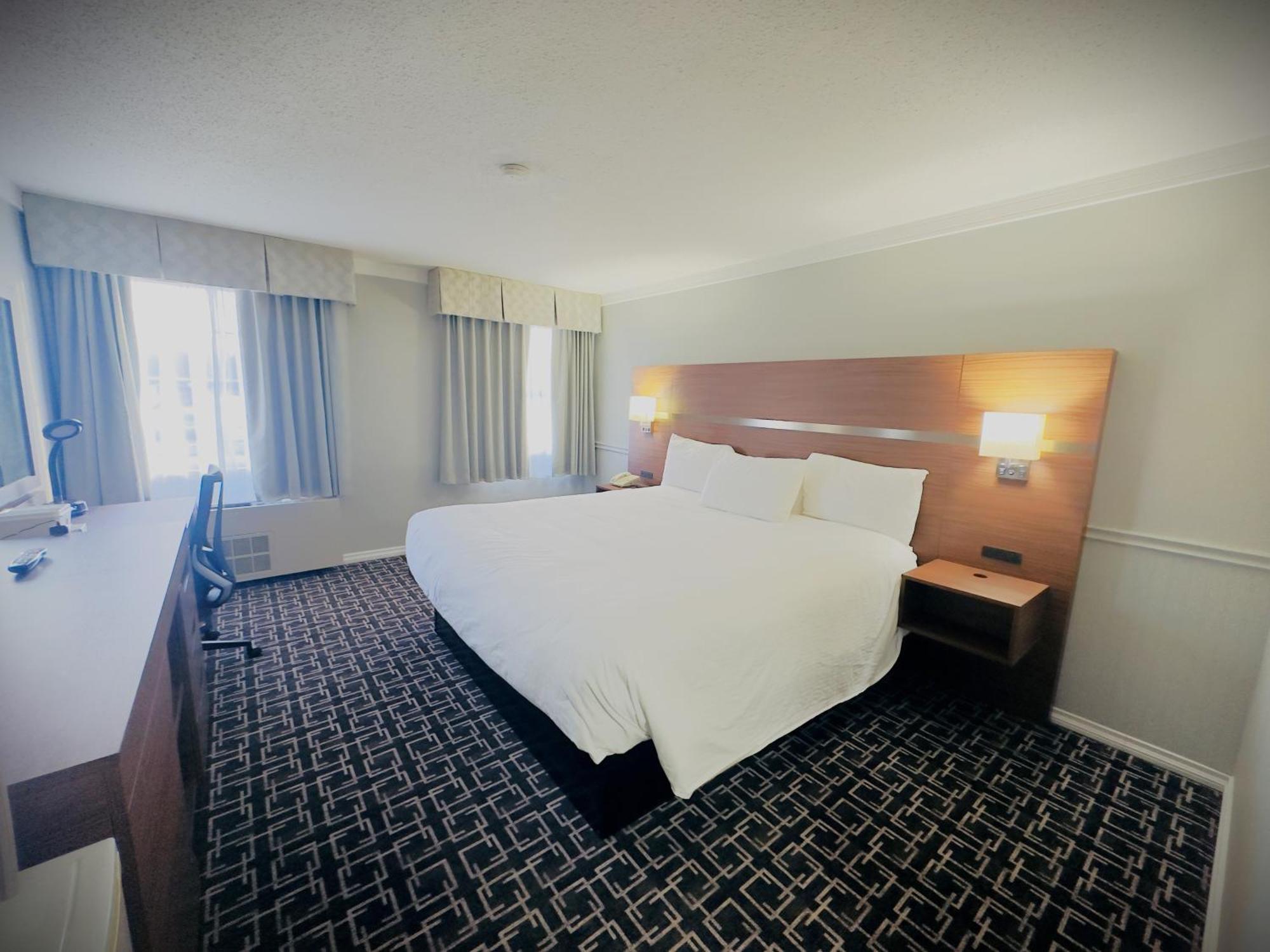 Baymont By Wyndham Edson Hotel Екстериор снимка