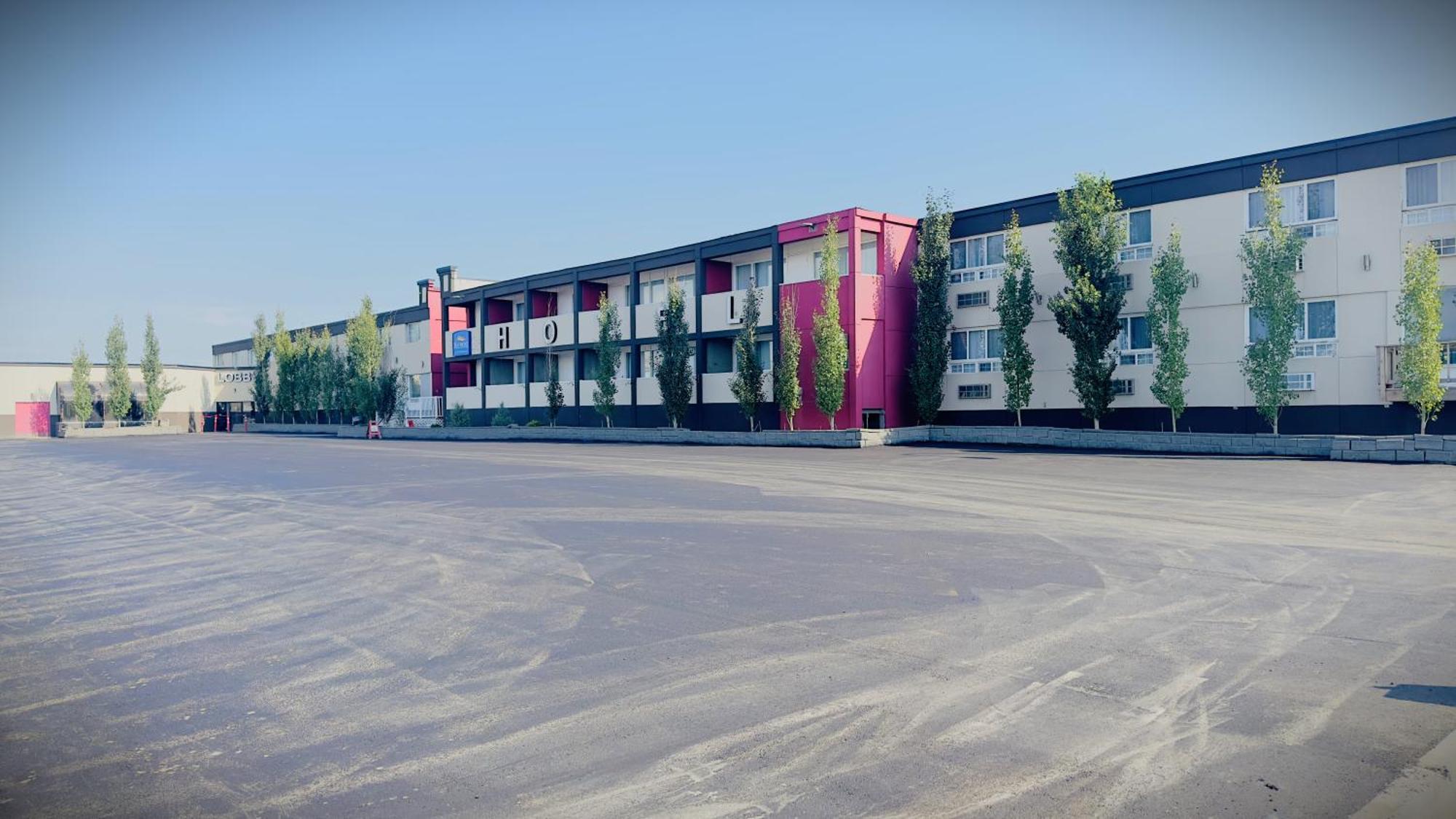 Baymont By Wyndham Edson Hotel Екстериор снимка